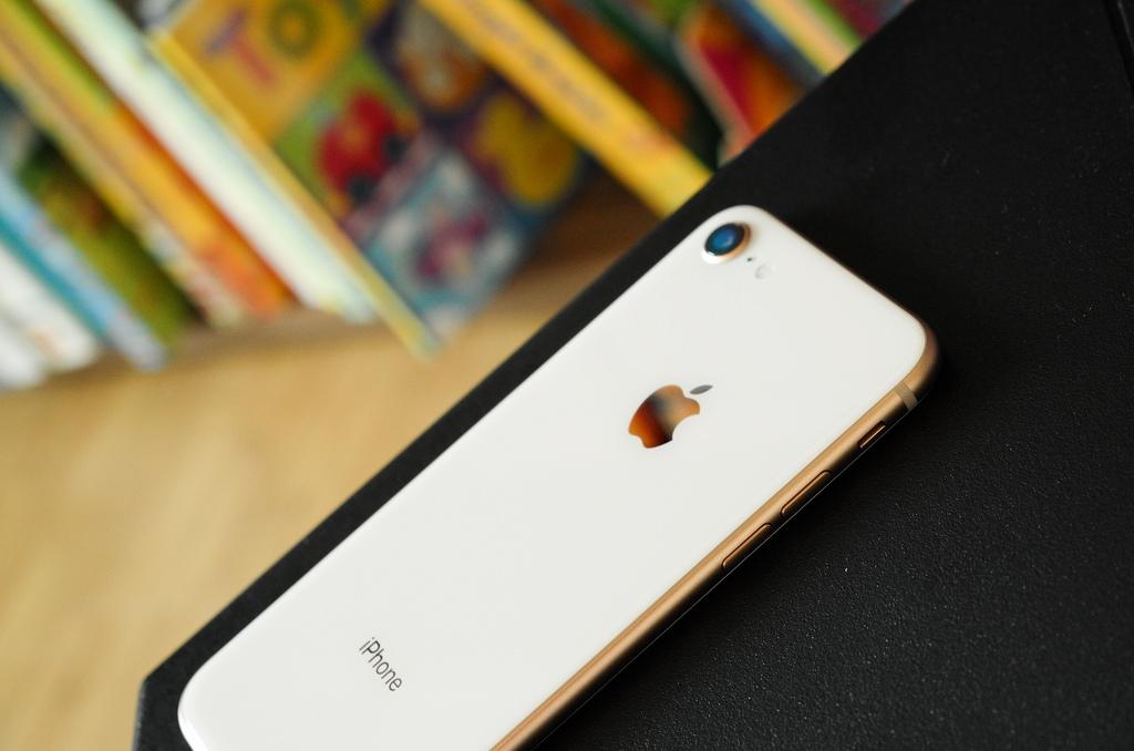 Ремонт iPhone 8