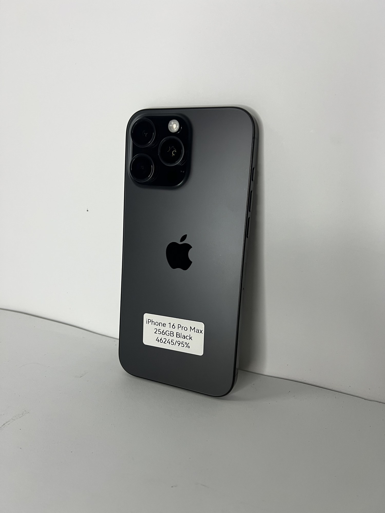 Apple iPhone 16 Pro Max 8 GB / 256GB / Black (MYWG3J/A)