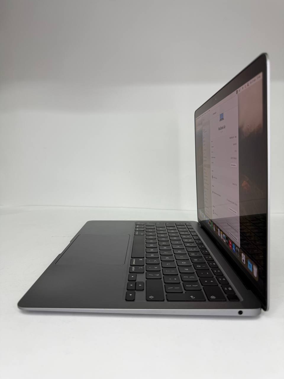 Apple MacBook Air 13.3 M1 8 GB / 256GB / Space Gray (A2337)