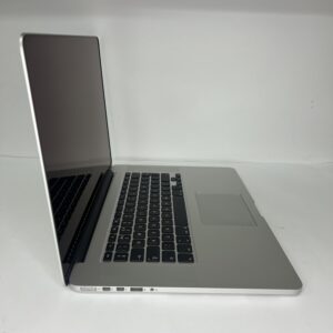 Apple MacBook Pro 15.4 Intel i7 16 GB / 256GB / Silver (A1398)