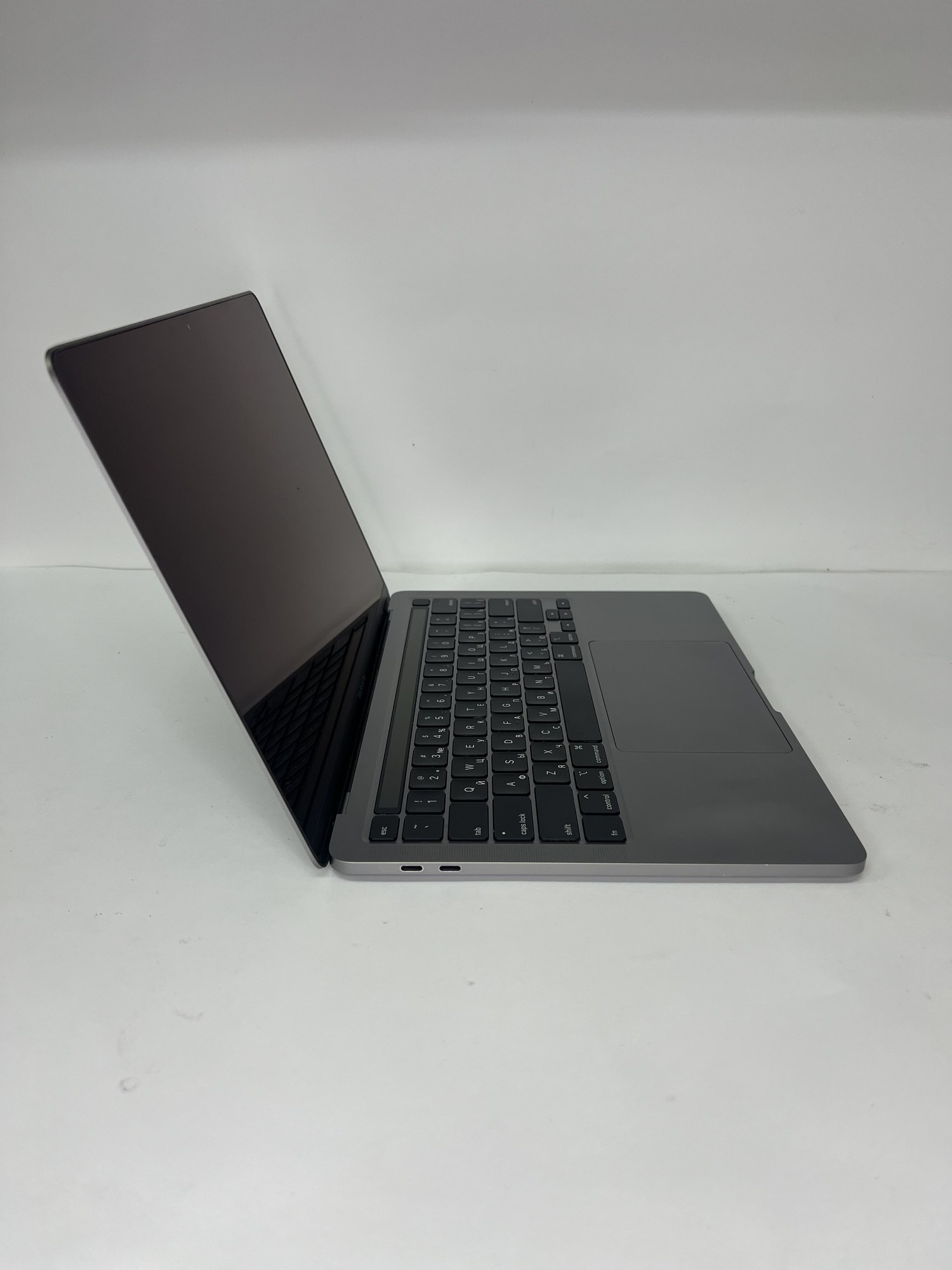 Apple MacBook Pro 13.3 Intel i5 8 GB / 256GB / Space Gray (A2289)