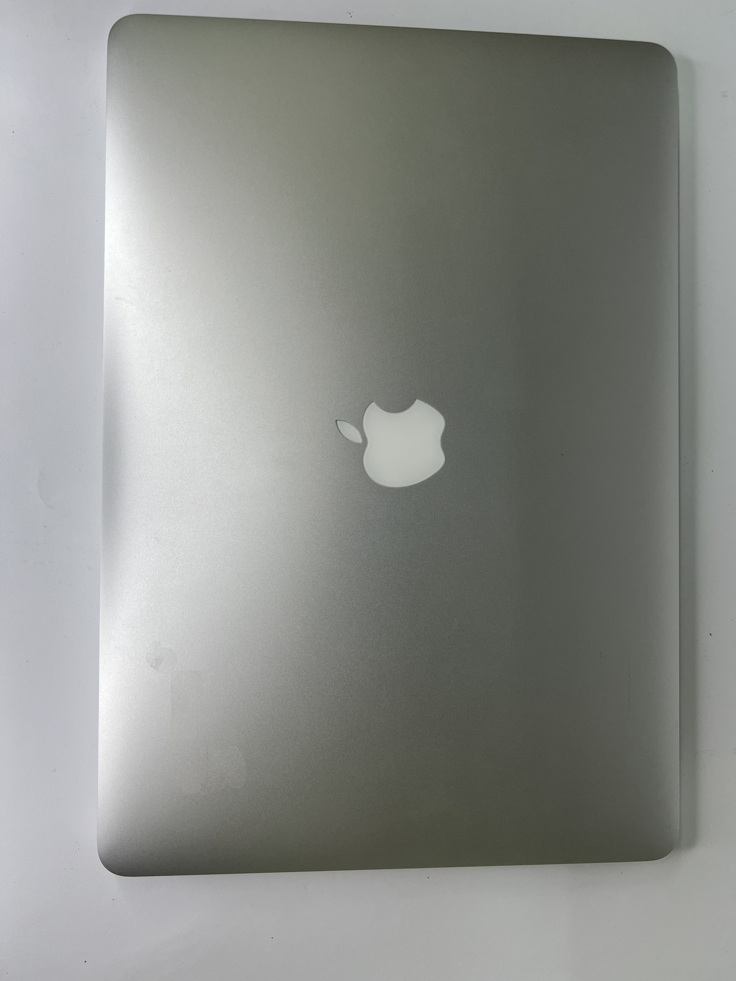 Apple MacBook Pro 15.4 Intel i7 16 GB / 256GB / Silver (A1398)